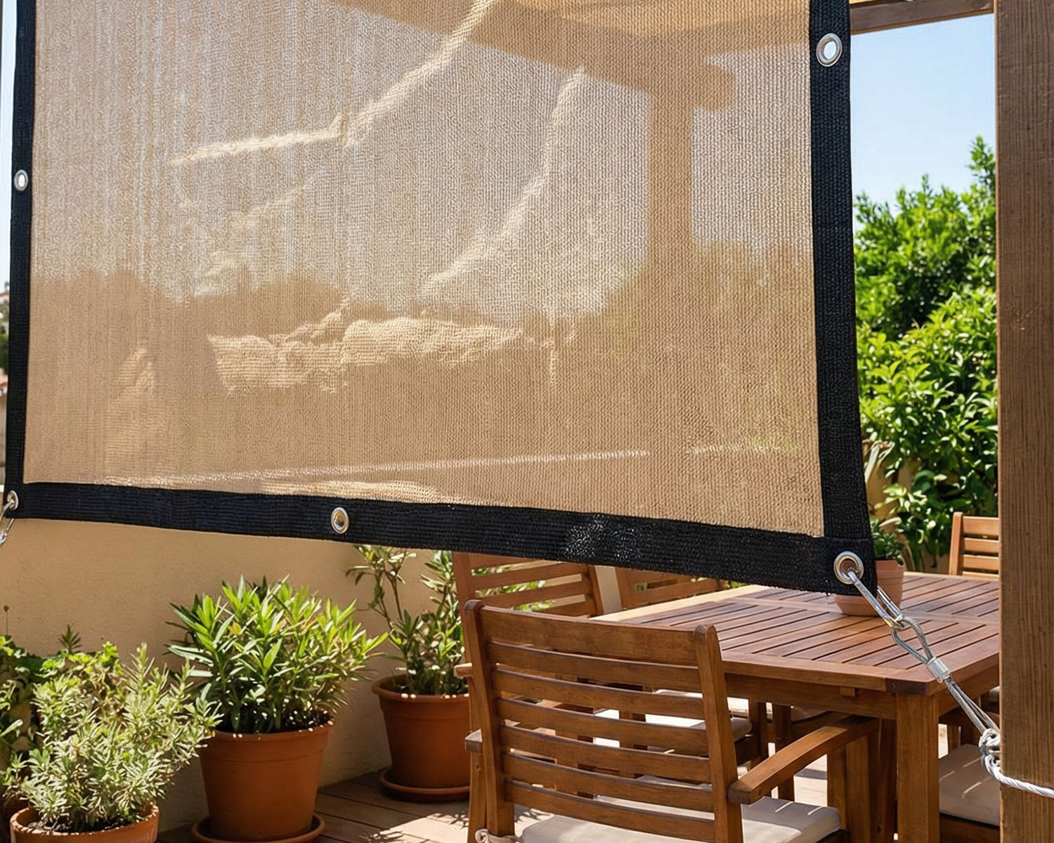 Krem Gölgelik File -95lik Çit Filesi – Siyah Şeritli Halkalı