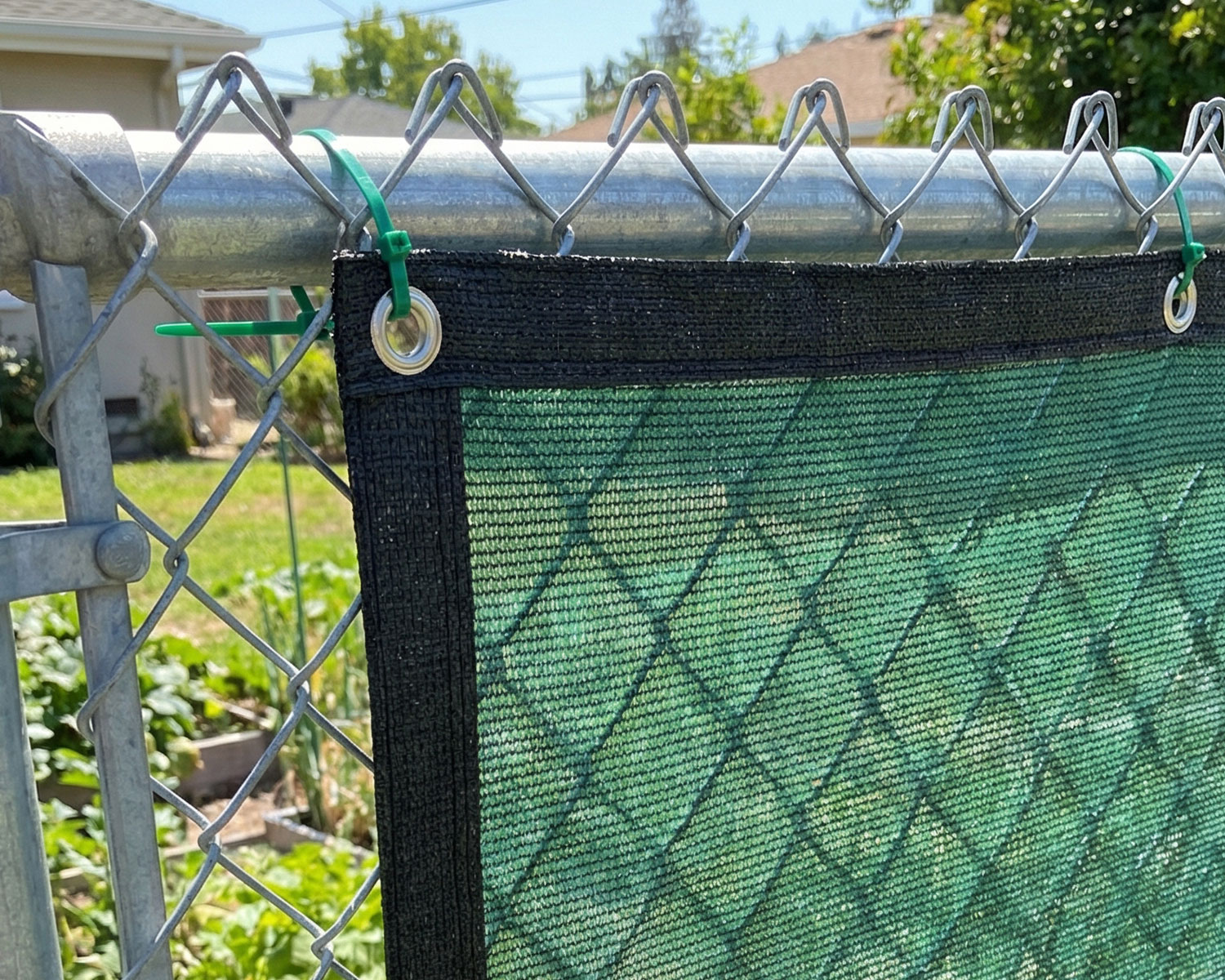 Gölgelik Filesi – 55lik Çit Filesi – Yeşil Renk – Şeritli Halkalı